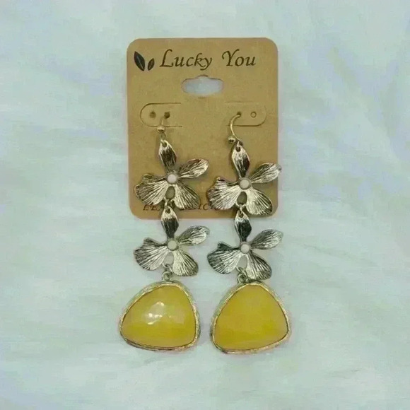 Flower Statement Earrings - Picture 3 of 3